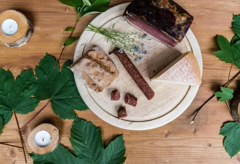 ルームシェアのワンベッド, Das Naturhotel Die Eng