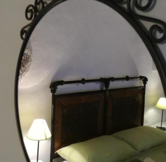 غرفة قياسية ثلاثية مطلة علي حمام السباحة, Il Gallo Del Vicino