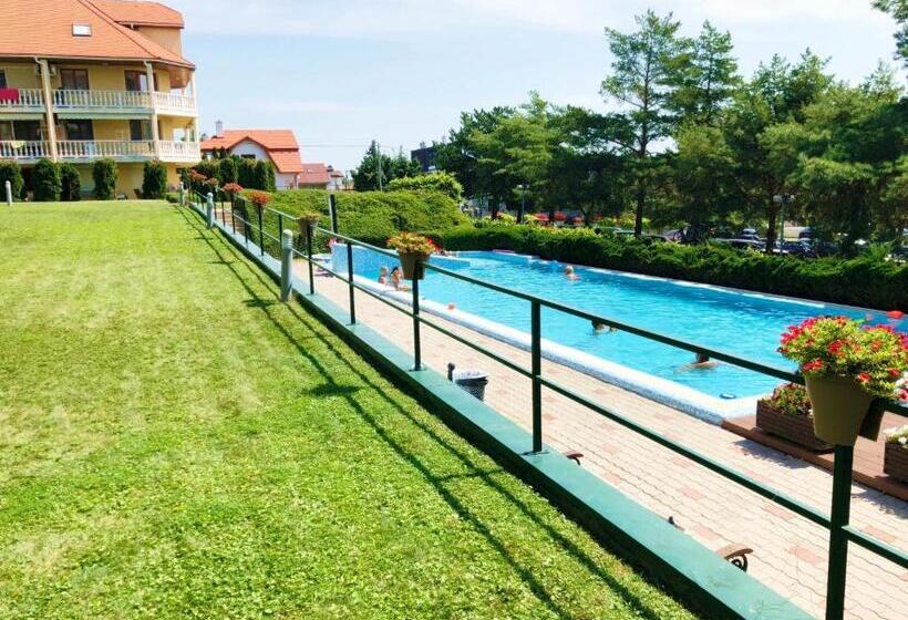 آپارتمان 1 خوابه, Fured Apartments