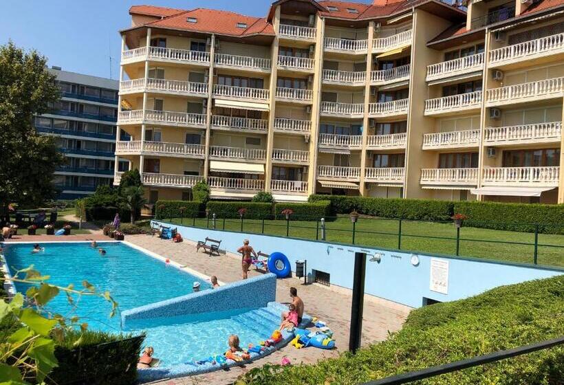 آپارتمان 1 خوابه, Fured Apartments