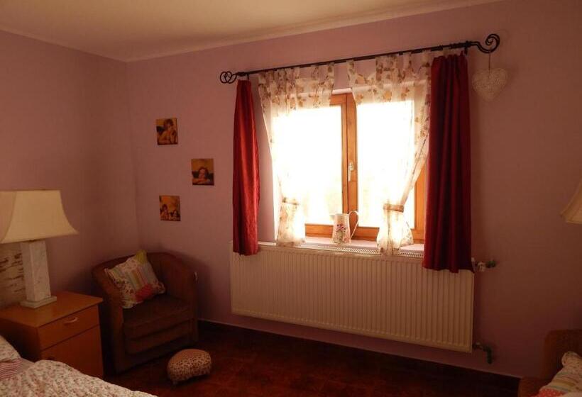 חדר סטנדרט, Erdei Vendégház