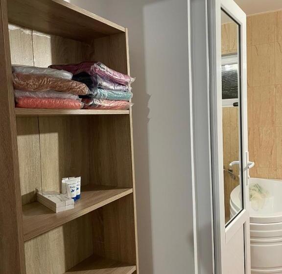 דירת שני חדרים, Vila Baciu