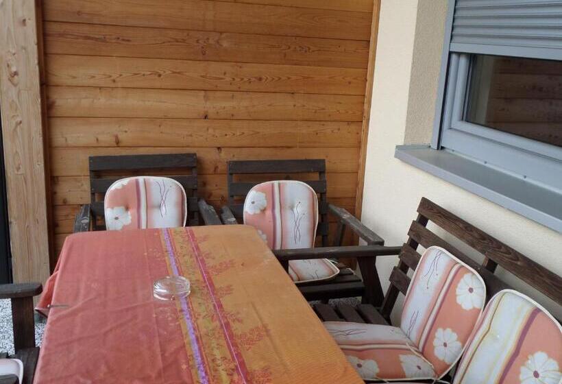 带1个卧室的带阳台的公寓, Pension Unterhof