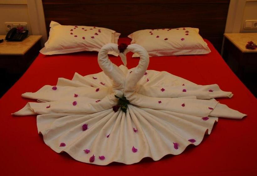 Номер Стандарт Вид на Сад, Alba Royal Hotel   Ultra All Inclusive  Adults Only