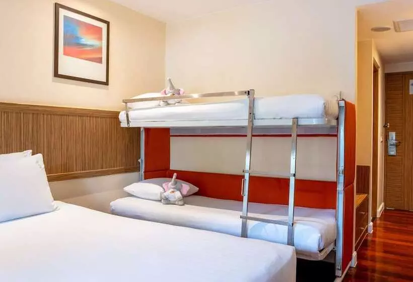 Perhehuone, Holiday Inn Resort Phuket Surin Beach, An Ihg