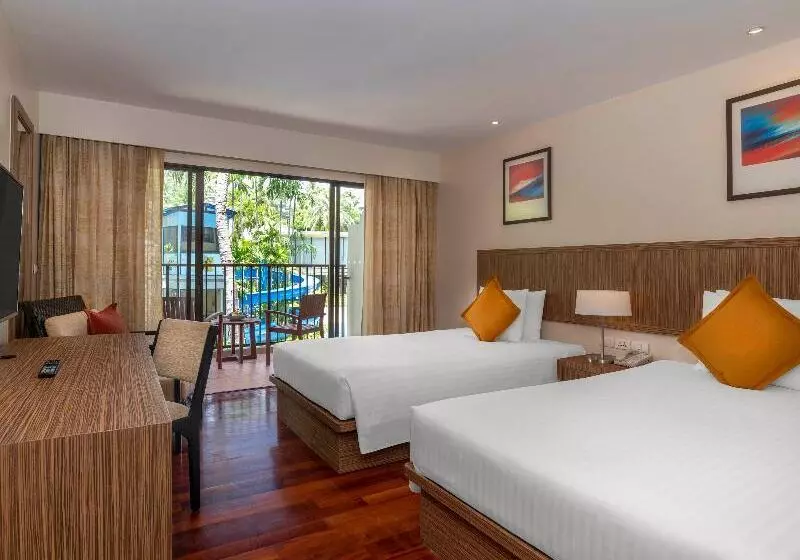 Perhehuone, Holiday Inn Resort Phuket Surin Beach, An Ihg