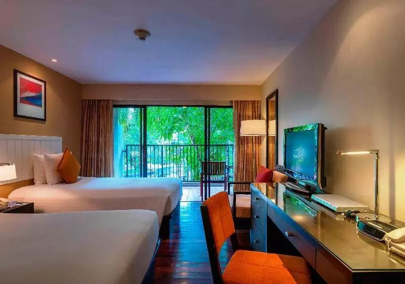 Perhehuone, Holiday Inn Resort Phuket Surin Beach, An Ihg