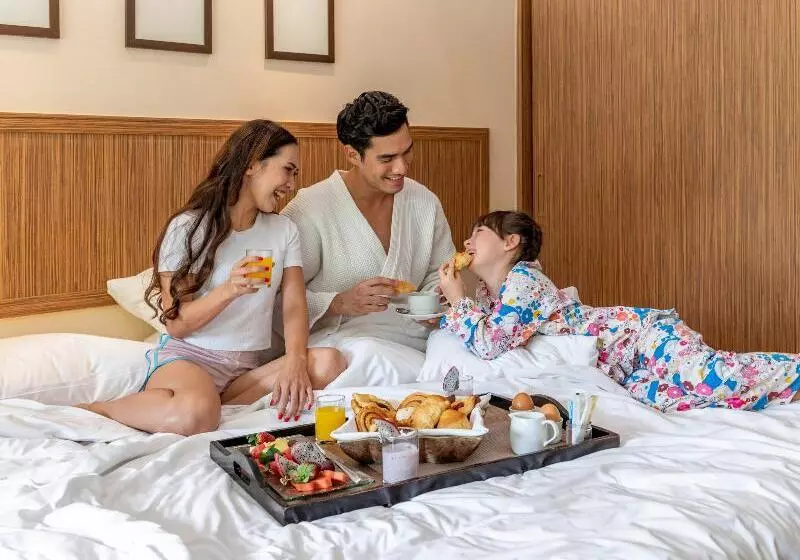 Perhehuone, Holiday Inn Resort Phuket Surin Beach, An Ihg