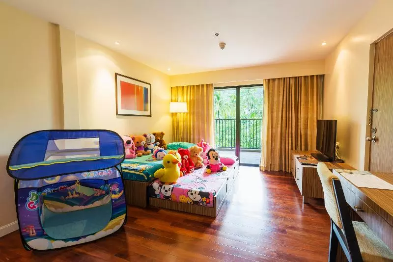 Perhehuone, Holiday Inn Resort Phuket Surin Beach, An Ihg