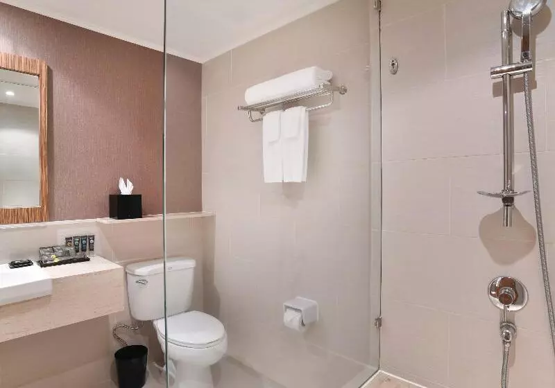 Perhehuone, Holiday Inn Resort Phuket Surin Beach, An Ihg