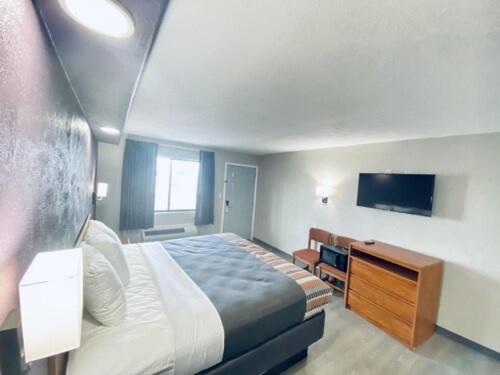 스탠다드 룸 킹사이즈 침대, Executive Inn Kingsville