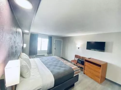 キングサイズベッドのスタンダードルーム, Executive Inn Kingsville