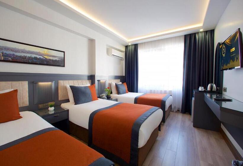 Economy Triple Room, Eyfel