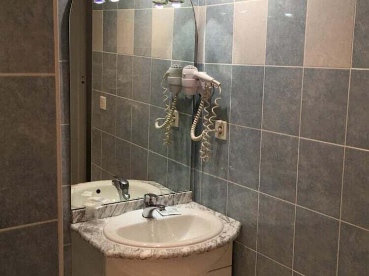 اتاق استاندارد سه نفره, Hôtel Océan