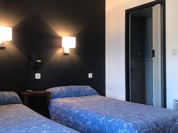 اتاق استاندارد سه نفره, Hôtel Océan