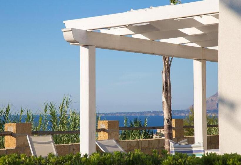 海の見える2ベッドルームアパートメント, Petruso Resort