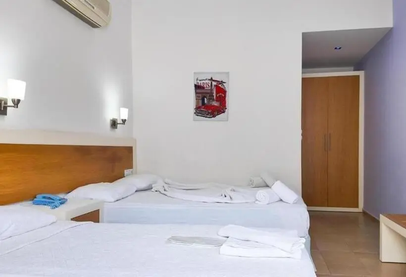 スタンダードトリプルルーム, Konfor Suite Otel