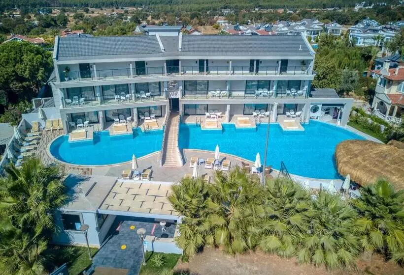 اتاق استاندارد با چشم‌انداز استخر, Orka World Hotel & Aquapark