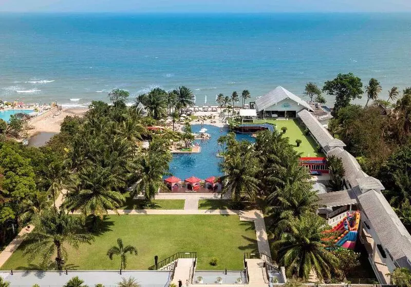 اتاق اجرایی با چشم‌انداز دریا, Radisson Resort & Spa Hua Hin
