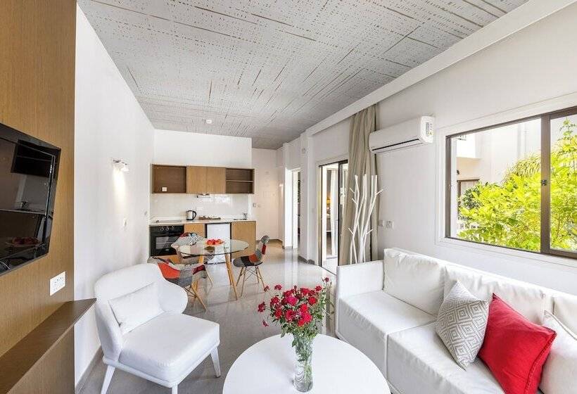 סוויטה, King Jason Paphos   Designed For Adults By Louis Hotels