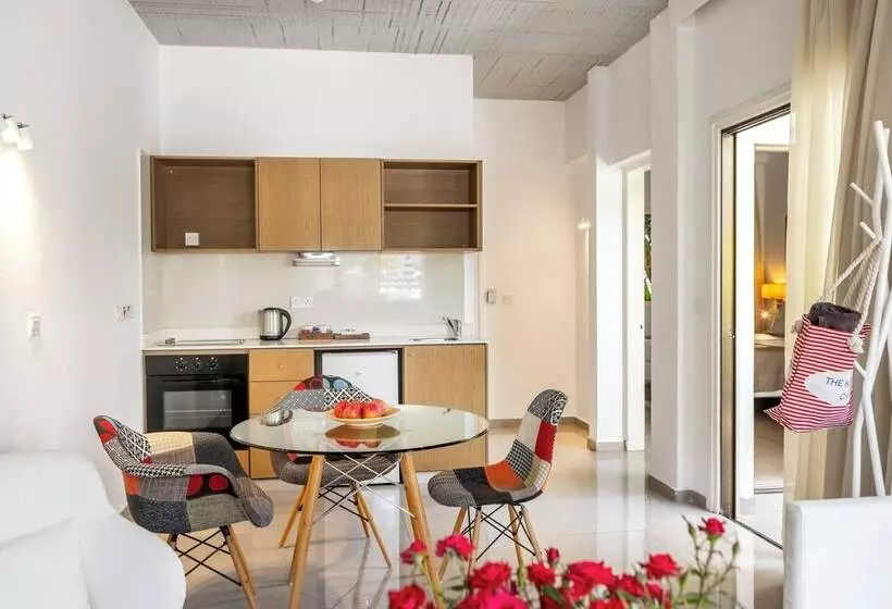 سوییت, King Jason Paphos   Designed For Adults By Louis Hotels