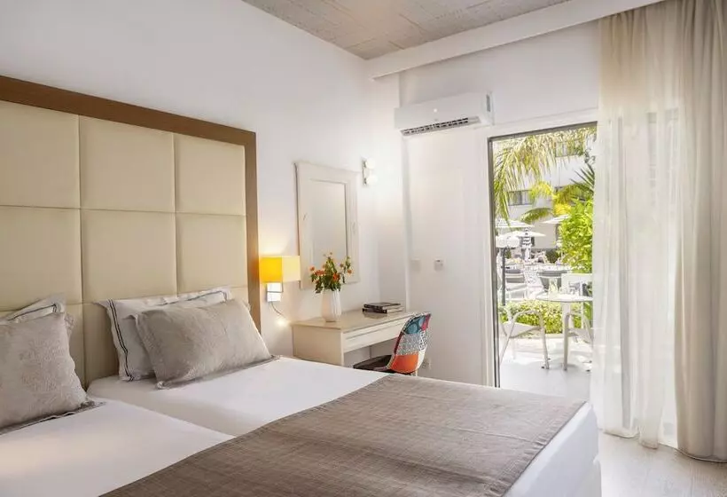 سوییت, King Jason Paphos   Designed For Adults By Louis Hotels