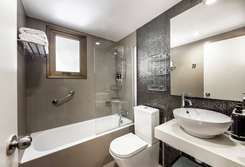 סוויטה, King Jason Paphos   Designed For Adults By Louis Hotels