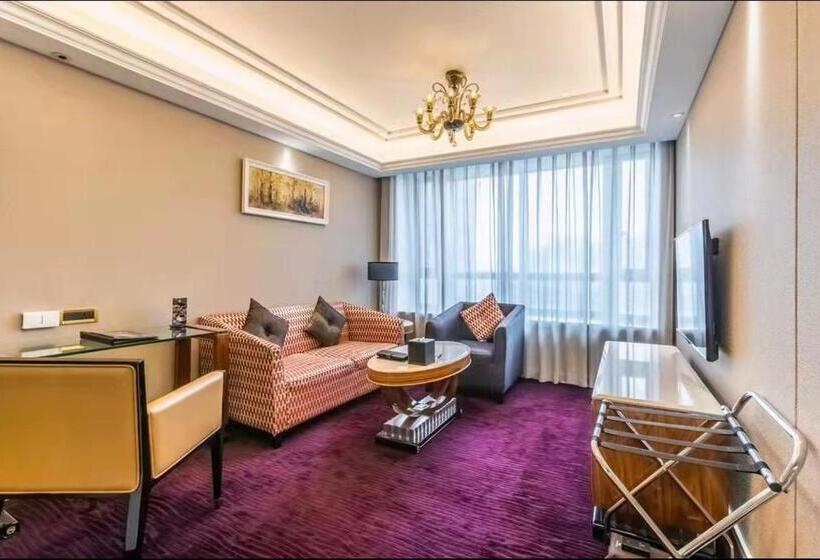 Президентский Люкс, Wealthy All Suite Hotel Suzhou