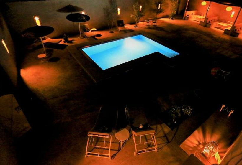 스탠다드 룸, Riad Dar Ouzine