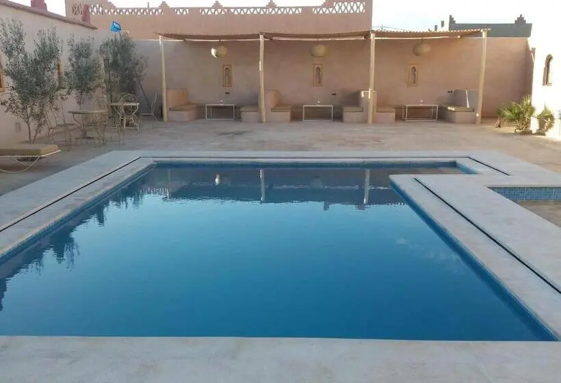 スタンダードトリプルルーム, Riad Dar Ouzine