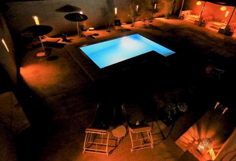 Номер Стандарт Трехместный, Riad Dar Ouzine