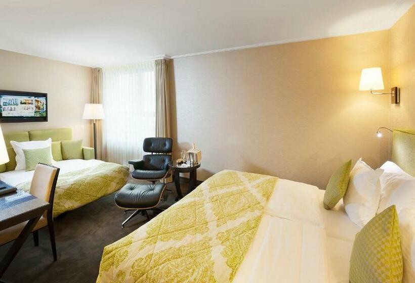 Номер Стандарт Трехместный, Grand Hotel Casselbergh