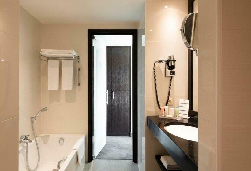 חדר סטנדרט לשלושה, Grand Hotel Casselbergh