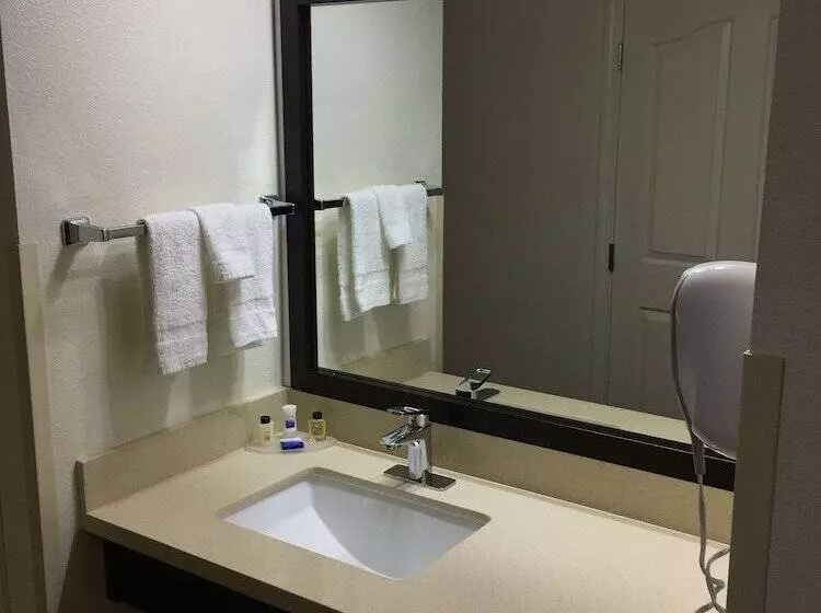 سوییت, Best Western Visalia