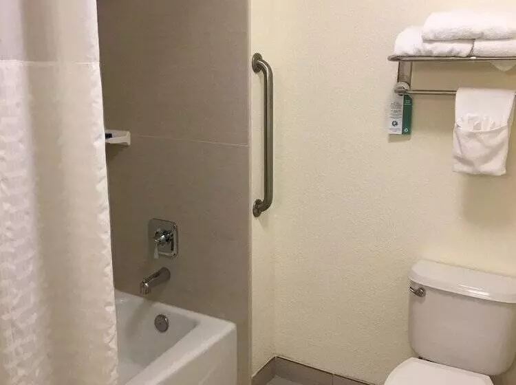 سوییت, Best Western Visalia