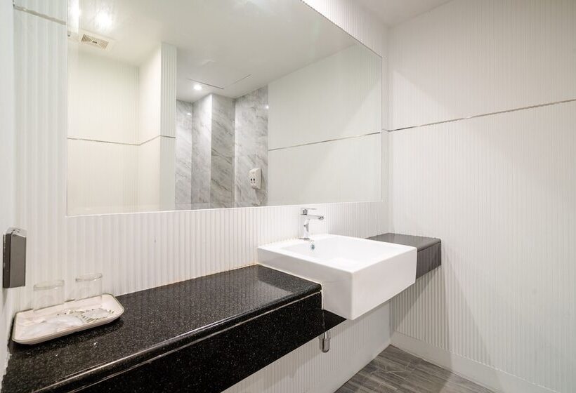 اتاق لوکس, Bhukitta Boutique Hotel Phuket Town