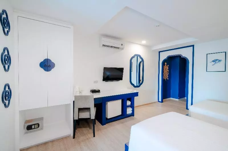 اتاق لوکس با بالکن, Bhukitta Boutique Hotel Phuket Town