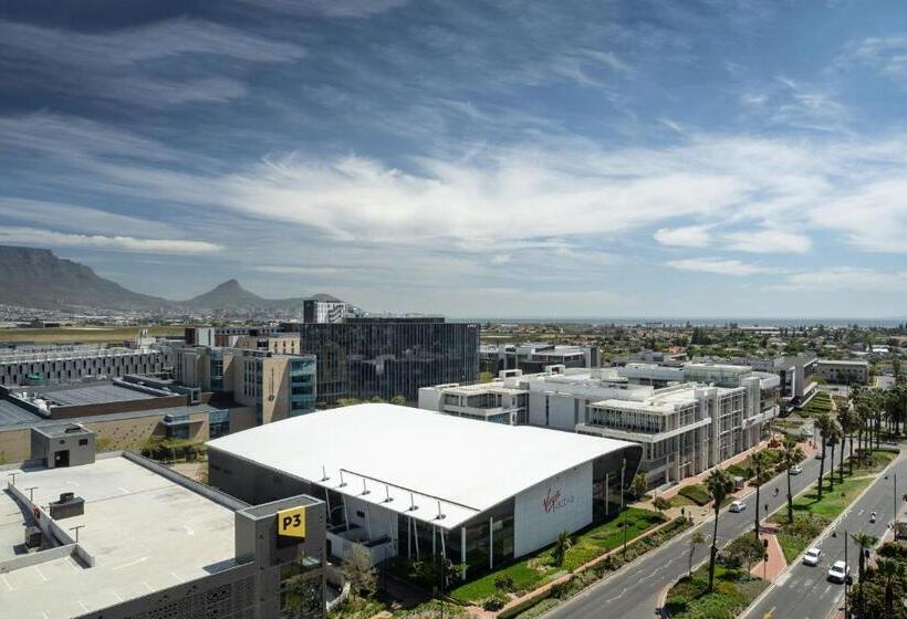 اتاق استاندارد با تخت بزرگ, Cape Town Marriott Hotel Crystal Towers
