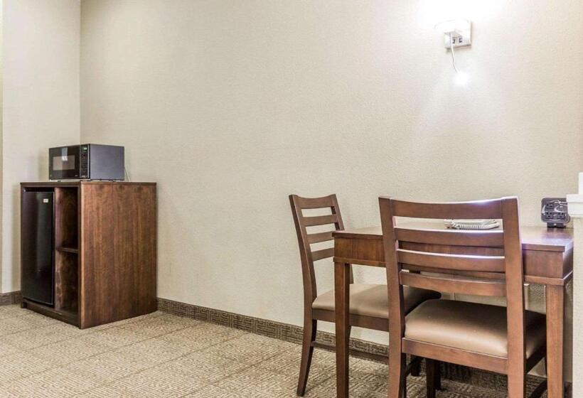 适合残疾人士使用的套间, Comfort Suites At Isle Of Palms Connector