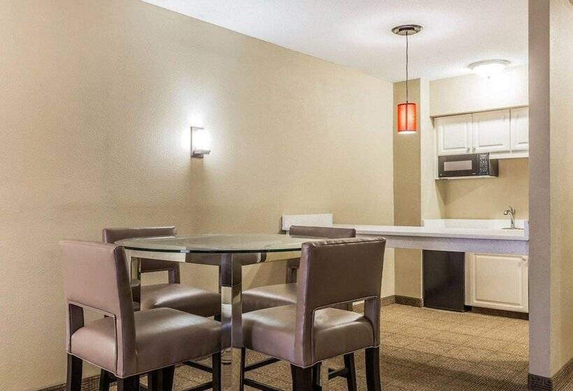 适合残疾人士使用的套间, Comfort Suites At Isle Of Palms Connector