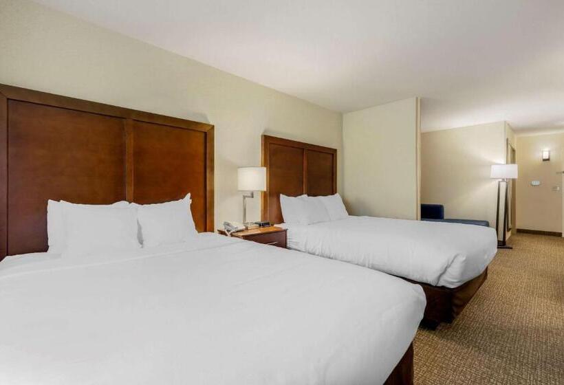 جناح, Comfort Suites Johnson Creek Conference Center