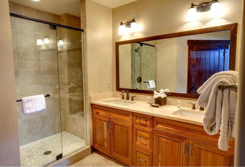 Апартаменты Deluxe 3 Спальни, Crystal Peak Lodge By Vail Resorts