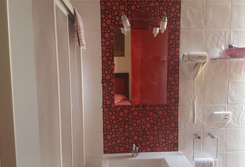 اتاق استاندارد, Y Apartamentos Doña Lola