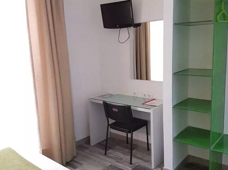 اتاق استاندارد, Y Apartamentos Doña Lola