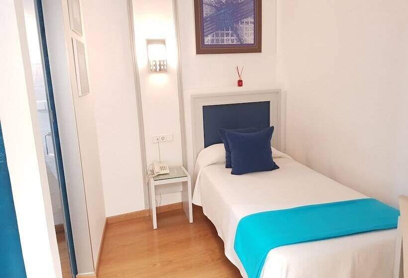 اتاق استاندارد یک نفره, Y Apartamentos Doña Lola