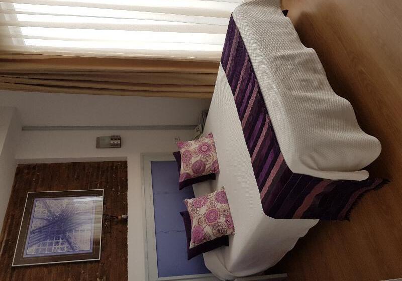 اتاق استاندارد, Y Apartamentos Doña Lola