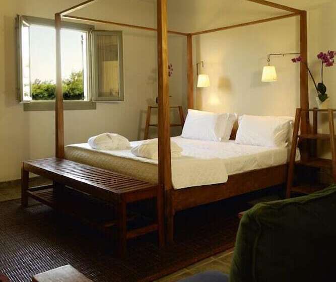 اتاق اجرایی با چشم‌انداز دریا, Emelisse Nature Resort