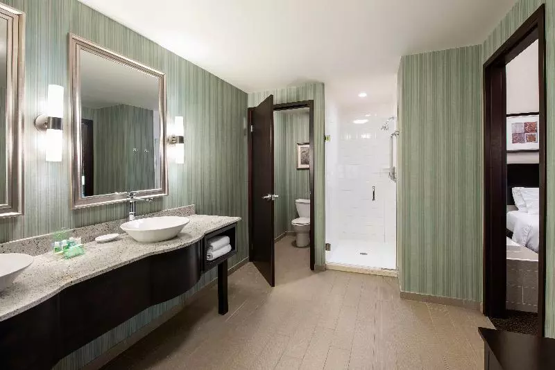 سوییت جونیور با چشم‌انداز دریا, Emelisse Nature Resort