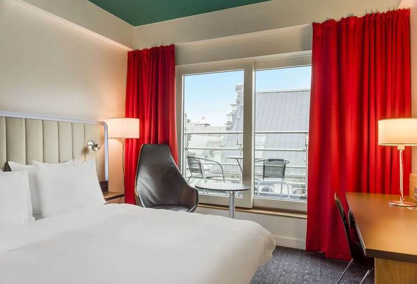 اتاق سوپریور با چشم‌انداز شهر, Radisson Red Oslo City Centre