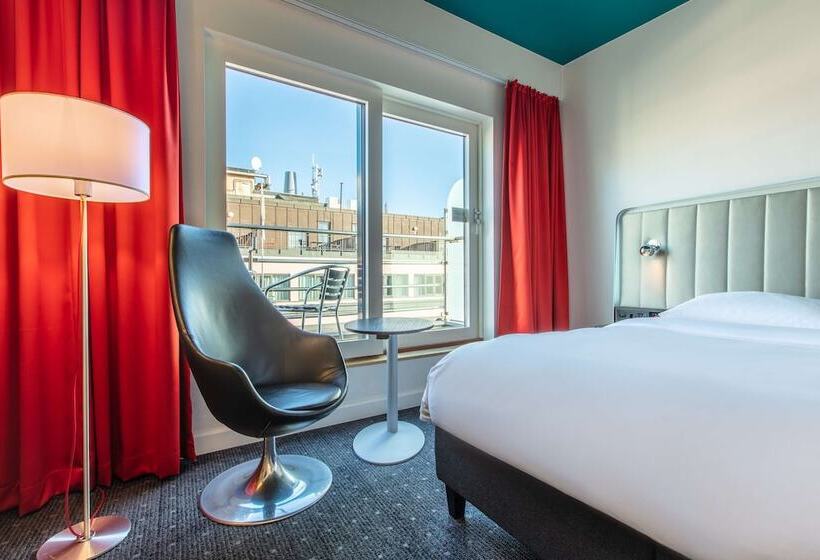 اتاق سوپریور با چشم‌انداز شهر, Radisson Red Oslo City Centre